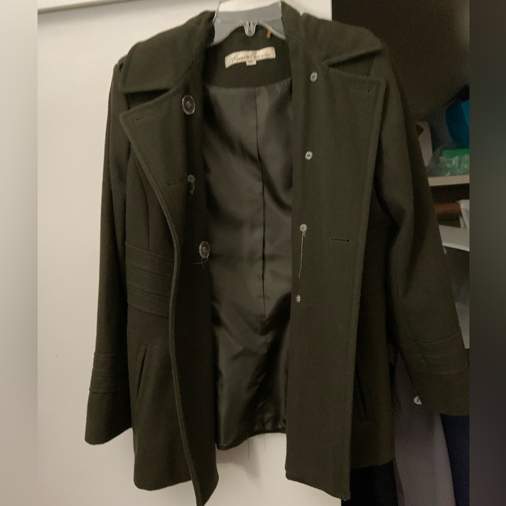 Kenneth Cole pea coat women 8p. Buttons sewn in to keep them from falling off.
